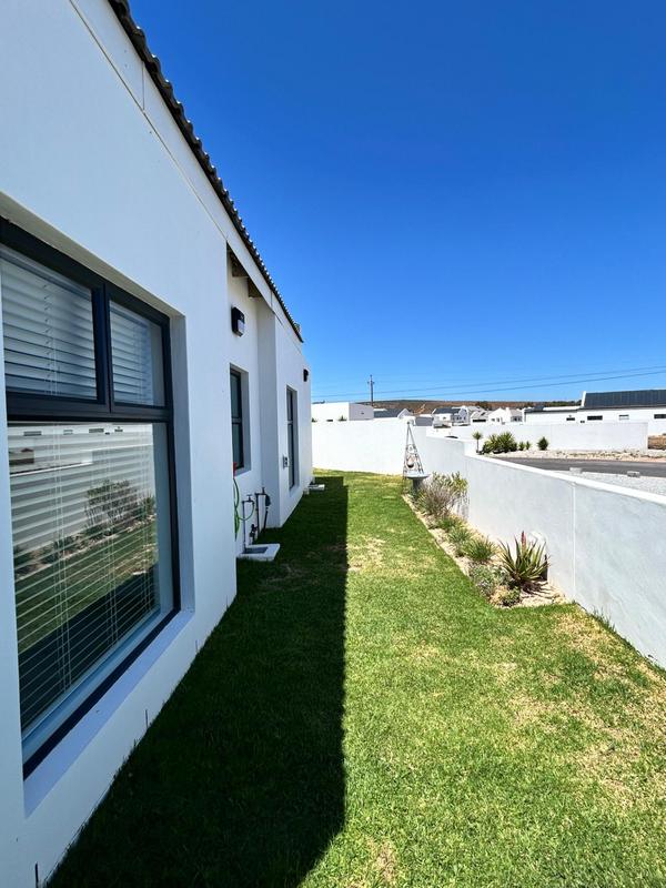 3 Bedroom Property for Sale in Golden Mile Western Cape